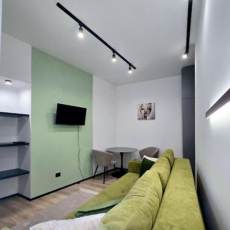 Apartment In The City Center Near The Park Leópolis Exterior foto